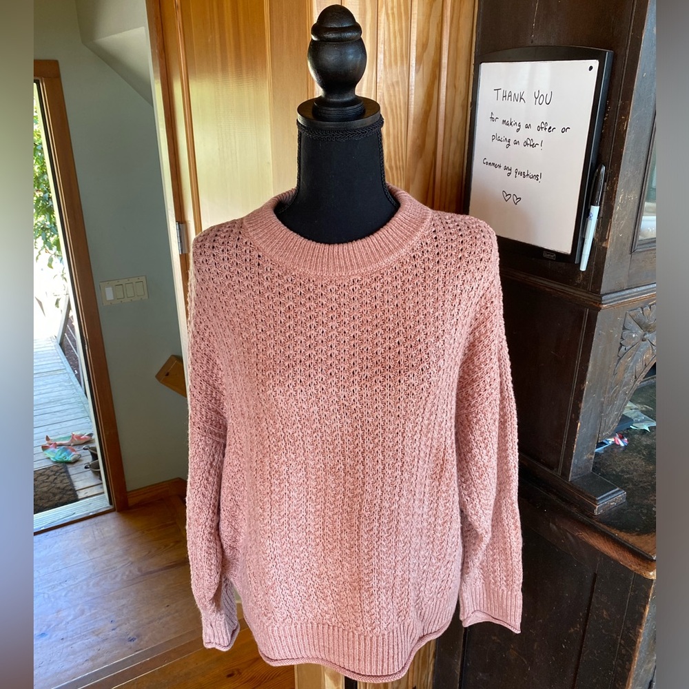 Light Pink Scoop Neck Sweater Embroidered UNIVERSAL TREAD